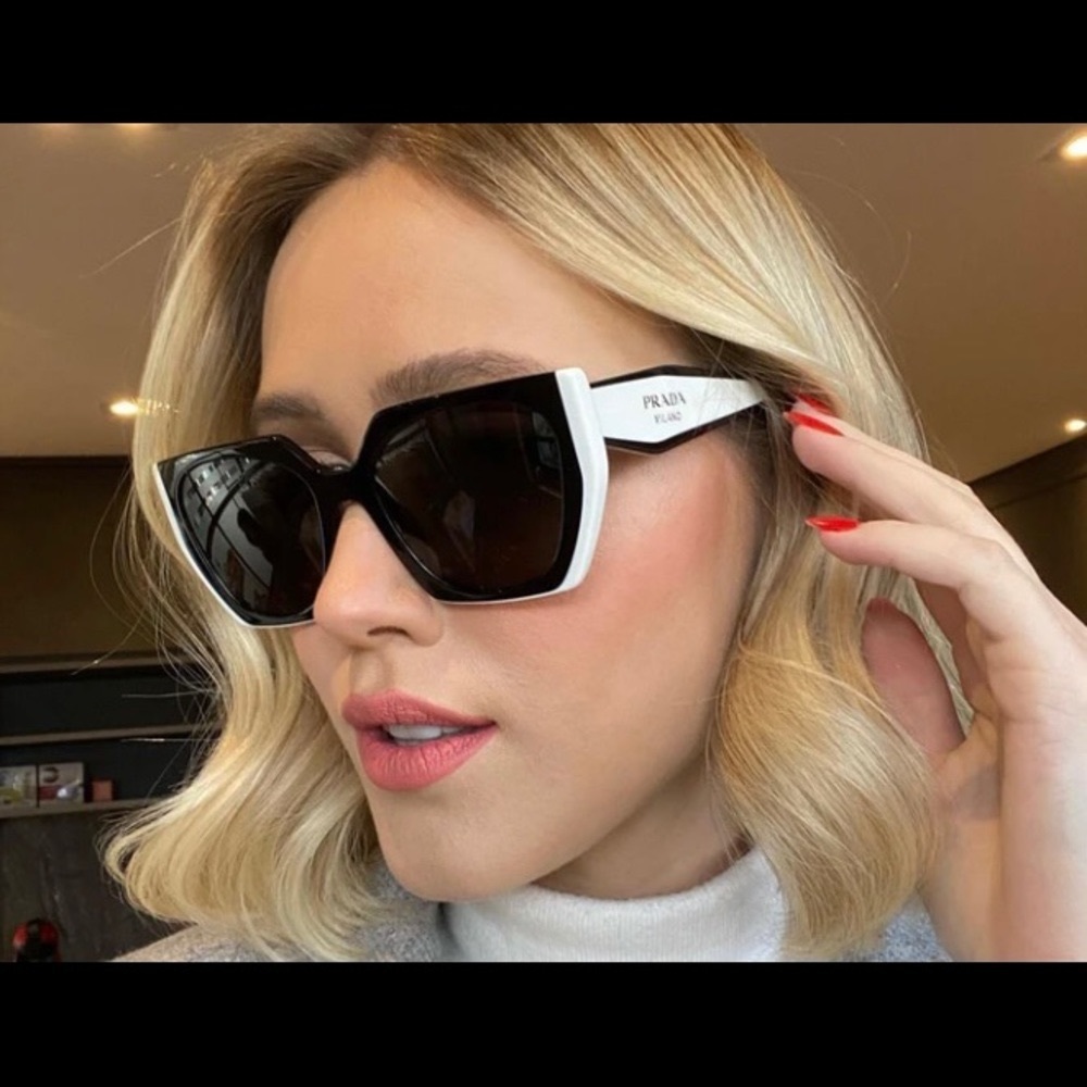 Women Prada sunglasses PR15 WS black and white